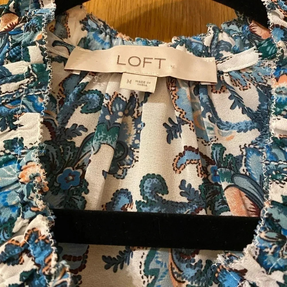 Loft Floral Ruffle Tie V-Neck Long Sleeve Top Size M - Picture 4 of 7